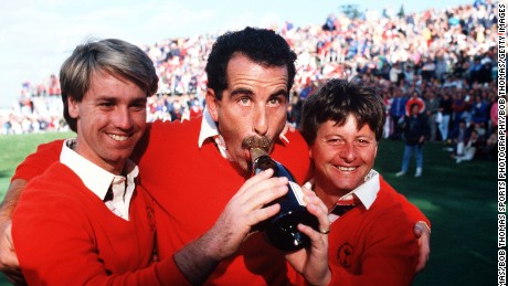 Paul Way (left), Sam Torrance (center) and Ian Woosnam celebrate Europe&#39;s 1985 Ryder Cup win.