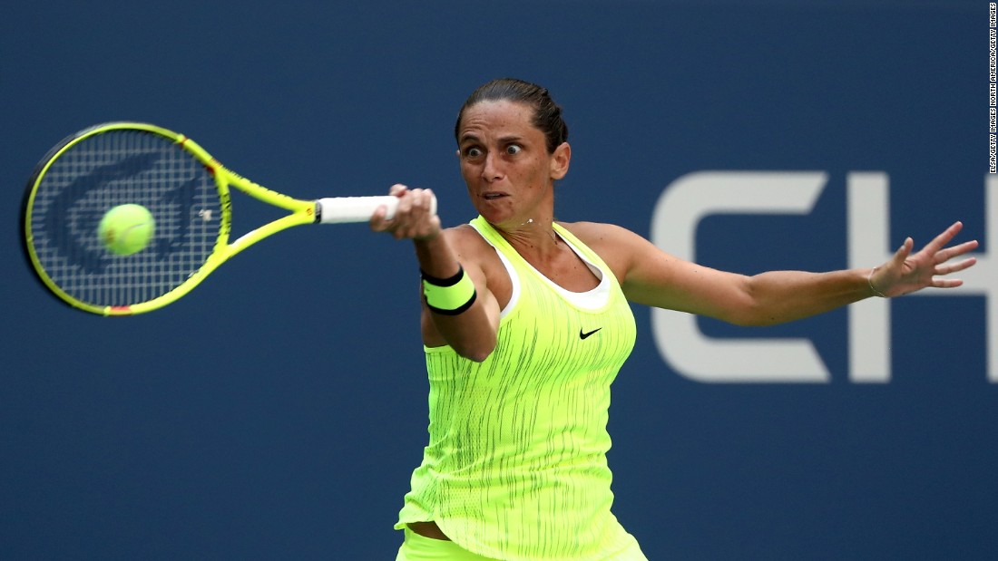 Last year&#39;s finalist, Roberta Vinci, moved into the third round by getting past Christina McHale 6-1 6-3. 
