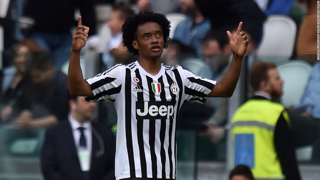 Going the other way was Chelsea&#39;s Colombia star Juan Cuadrado, who re-signed for Serie A champion Juventus on a three-year loan deal.