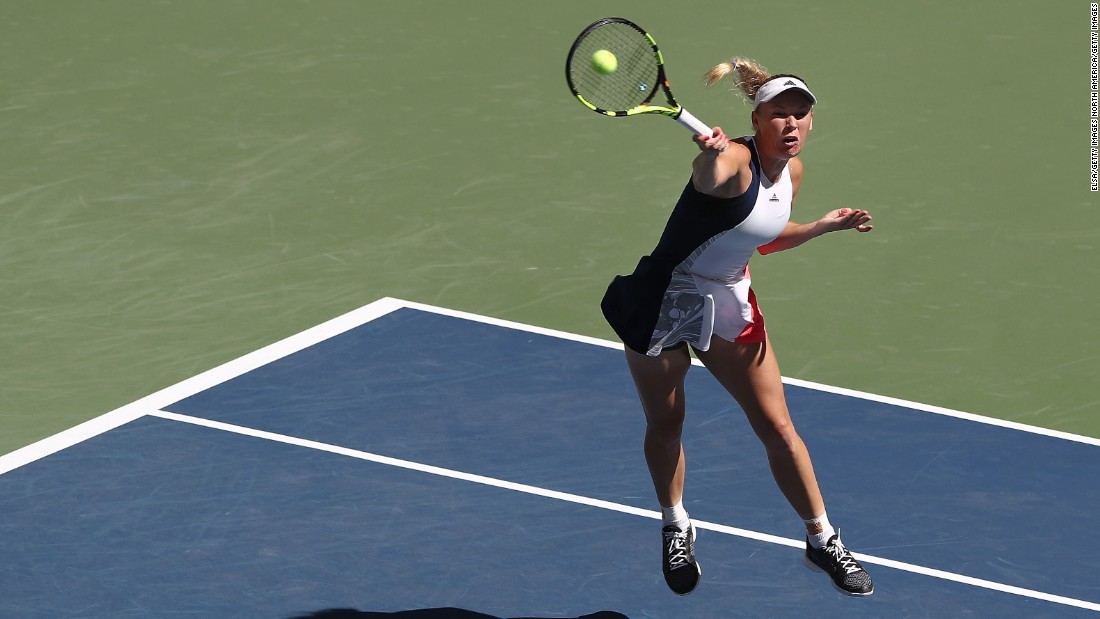 Two-time US Open finalist Caroline Wozniacki -- who meets Keys next -- followed up her upset win over Svetlana Kuznetsova by defeating Monica Niculescu 6-3 6-1. 
