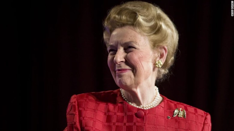 Conservative icon Phyllis Schlafly dies 