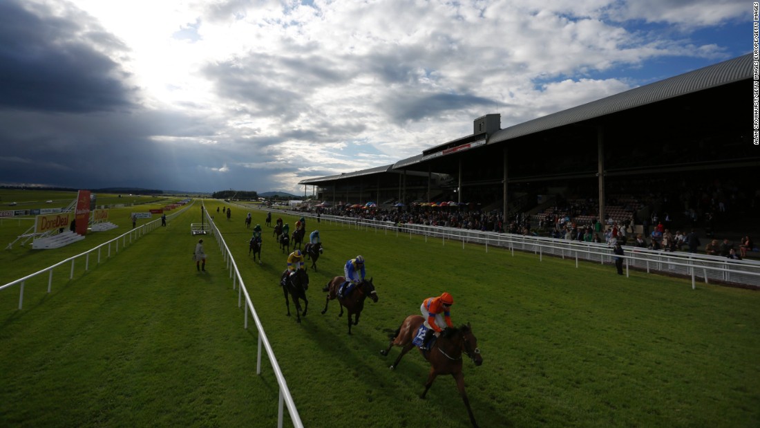 The conclusion of the Donedeal Apprentice Derby at the Curragh in June 2016.