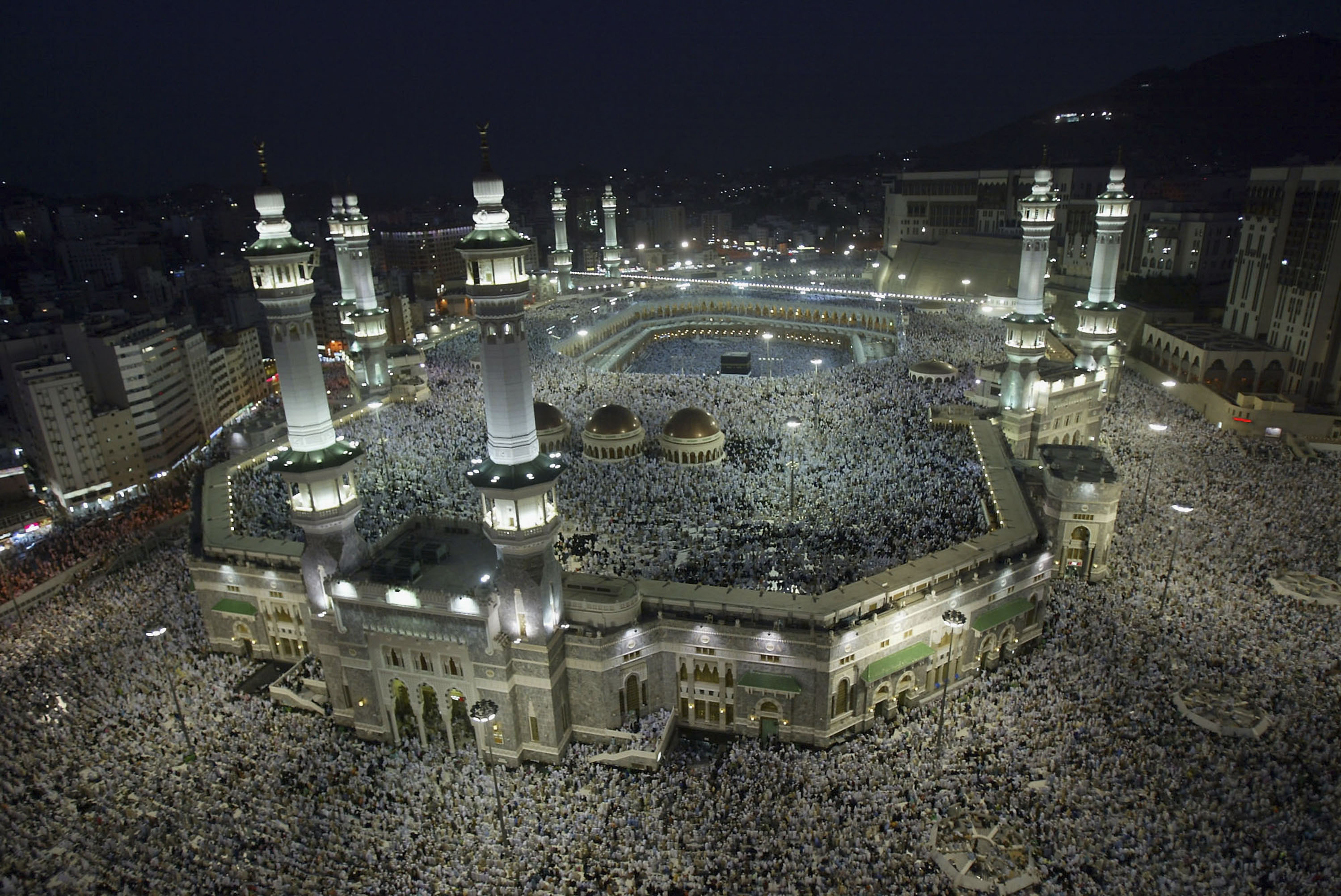 Saudis Foil Attack On Grand Mosque In Mecca Cnn