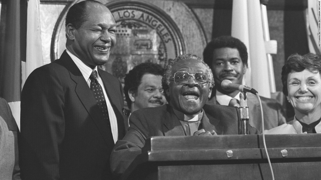 Tutu and Los Angeles Mayor Tom Bradley attend a news conference in Los Angeles in May 1985. Tutu, an outspoken opponent of South Africa&#39;s apartheid regime, was on a four-day fundraising tour in California. 