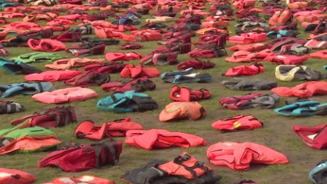 uk refugee lifejackets soares pkg_00000000.jpg