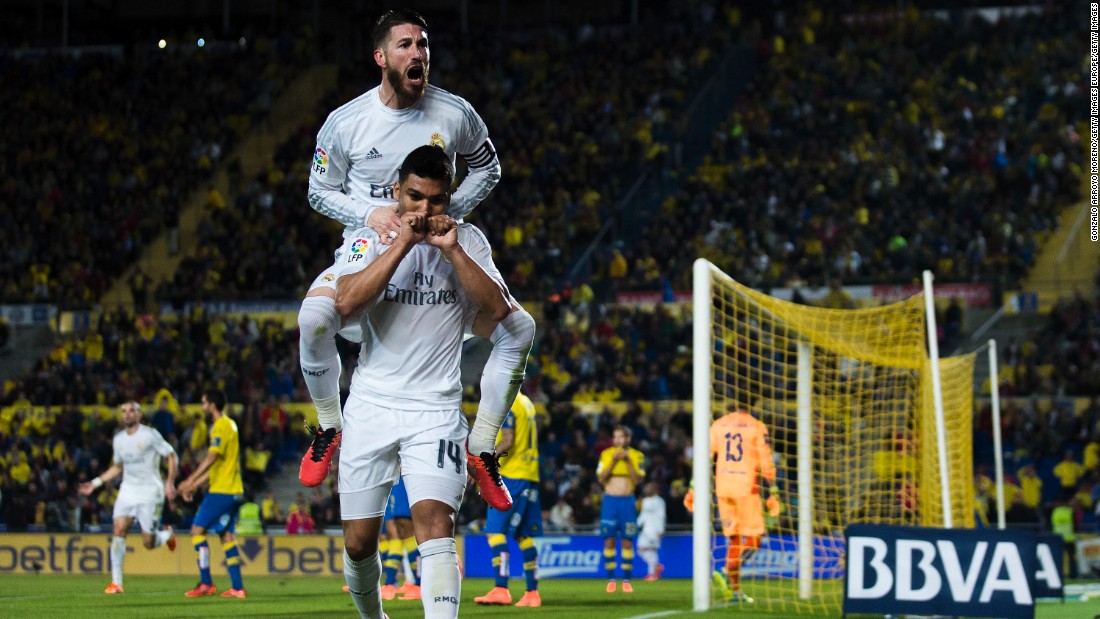 Casemiro celebrates scoring an 89th minute winner away at Las Palmas on March 13, the first of four late goals Real Madrid would score during its 16-game streak.
