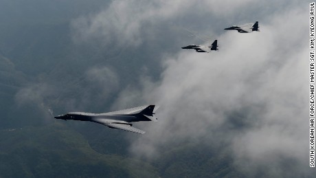 US B-1 bombers fly over Korean Peninsula