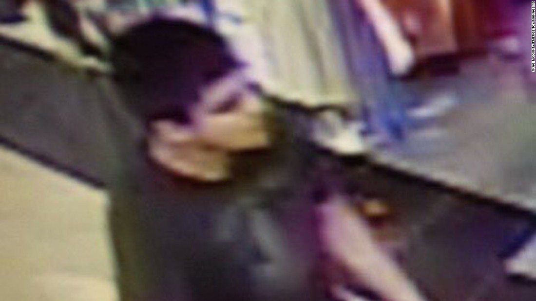 Washington mall shooting: One suspect at large - CNN Video