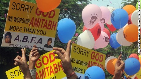 Fans wait outside the Bollywood megastar&#39;s residence on his 70th birthday in Mumbai in 2011. 