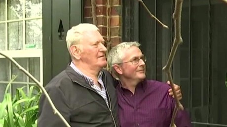 gay marriage australia pkg lu stout_00021804.jpg