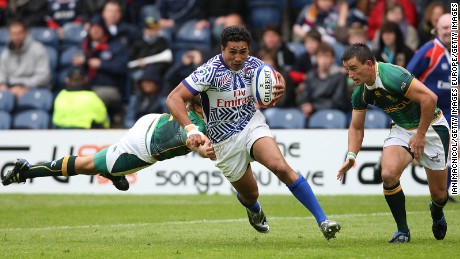 Reupena Levasa evades South African tacklers in Samoa&#39;s successful 2010 campaign.