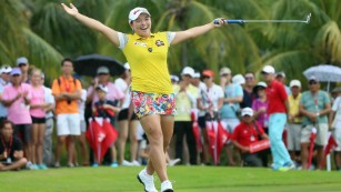 Golfers in Korea fork out to flaunt their fashion on the green