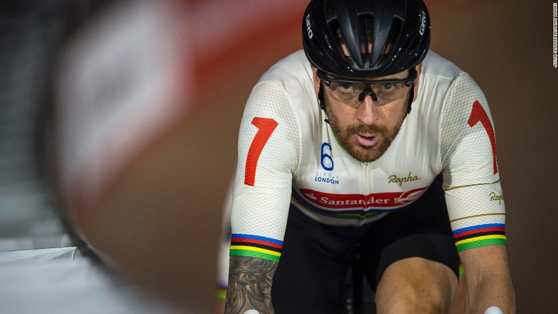 Wiggins is a picture of concentration as he competes in his final race in Britain in October 2016.