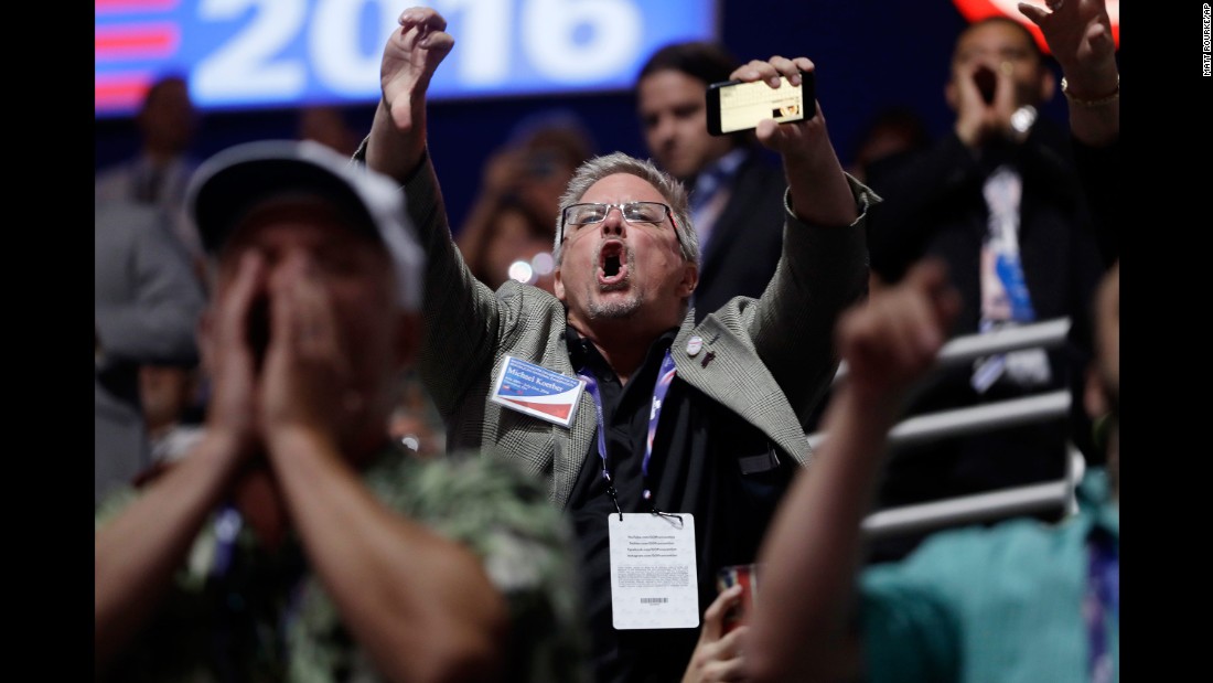 People react to Cruz&#39;s speech at the convention on July 20, 2016.