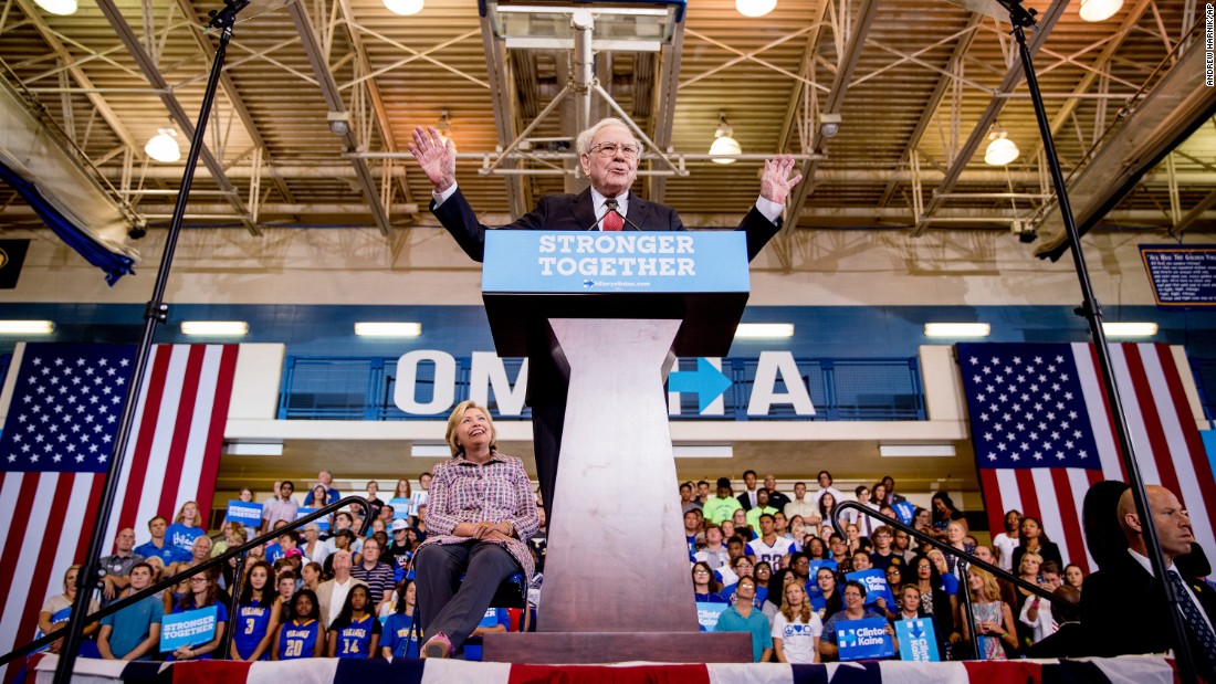 Billionaire Warren Buffett speaks at a Clinton rally in Omaha, Nebraska, on August 1, 2016. Buffett &lt;a href=&quot;http://money.cnn.com/2016/08/01/news/economy/warren-buffett-donald-trump-tax-returns/&quot; target=&quot;_blank&quot;&gt;challenged Trump&lt;/a&gt; to discuss his tax returns publicly.