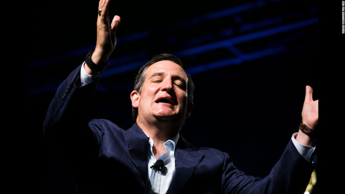 Cruz speaks during the annual banquet of the Iowa Faith &amp;amp; Freedom Coalition on September 19, 2015.