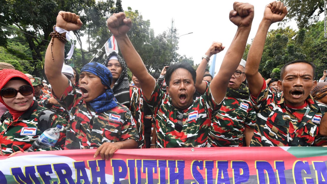 Muslim protesters marched on Jakarta&#39;s governor&#39;s office on Friday, November 4. Tens of thousands of Muslims descended upon the Indonesian capital demanding Jakarta governor Basuki Tjahaja Purnama -- commonly known as Ahok -- be prosecuted on accusations that he committed blasphemy.