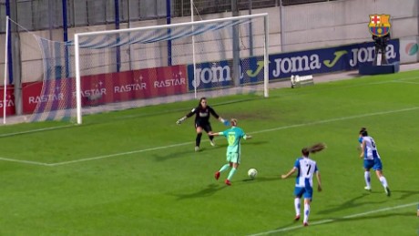 Is this the female Messi? Watch this wonder goal