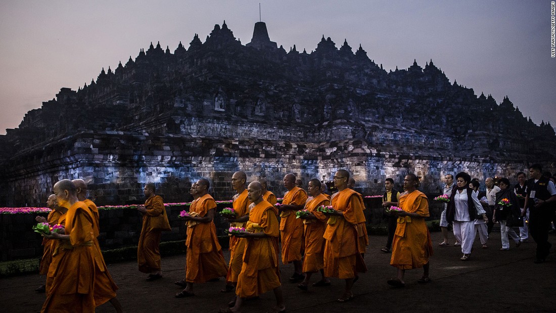 Borobudur: World's largest Buddhist temple to get more expensive | CNN Travel
