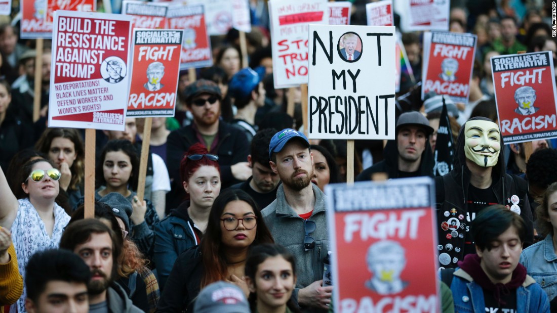 Anti Trump Protests Portland Police Call It Riot Cnn 