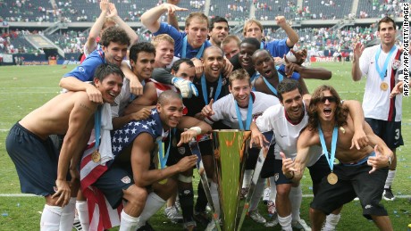 US players celebrate beating Mexico in the 2007 Gold Cup final.