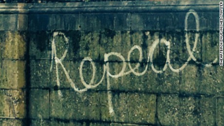 The couple posted a picture of graffiti in support of repealing the 8th amendment -- the foundation for Ireland&#39;s abortion laws -- before traveling to the UK. 