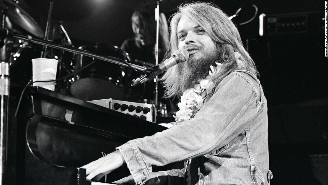 &lt;a href=&quot;http://www.cnn.com/2016/11/13/entertainment/leon-russell-obit/&quot; target=&quot;_blank&quot;&gt;Leon Russell&lt;/a&gt;, who emerged as a rock &#39;n&#39; roll star in the 1970s after working behind the scenes as a session pianist for other musicians, died November 13, his wife told CNN. He was 74.