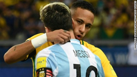 Neymar and Messi embrace after Brazil&#39;s 3-0 win over Argentina in Belo Horizone.