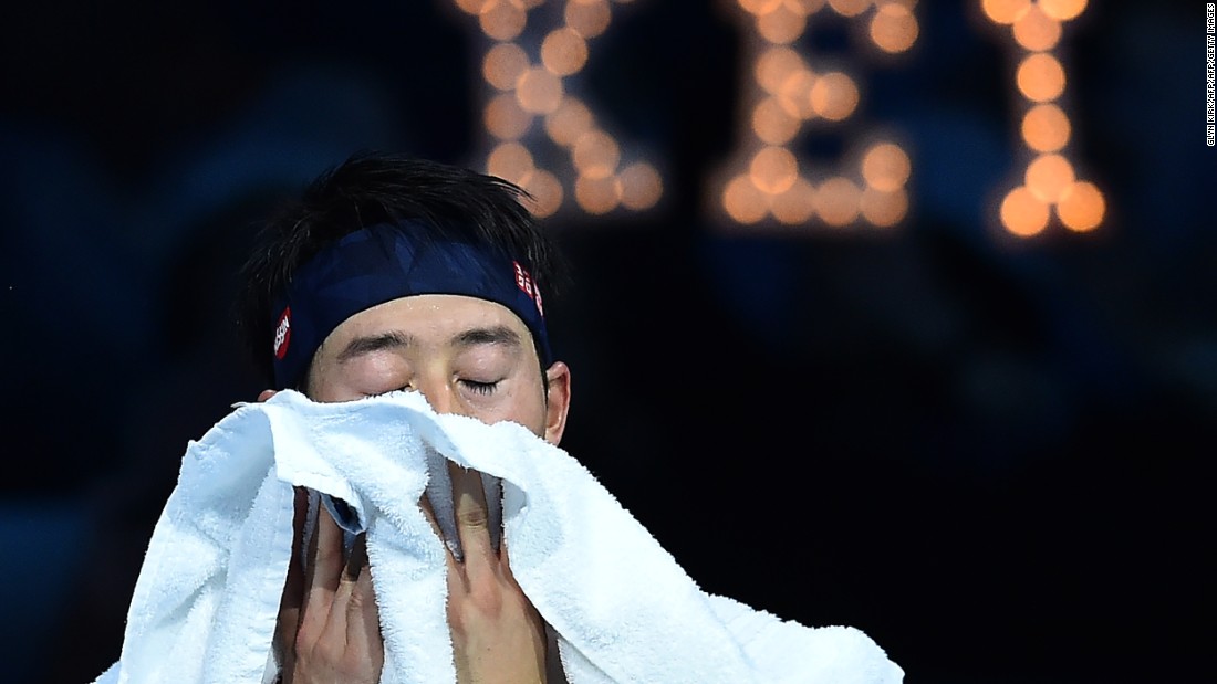 At one game apiece, the set was going with serve with Nishikori up 30-0 in the third. However, consecutive double faults altered the mood inside the 02 Arena entirely, handing the impetus to the Scotsman. 