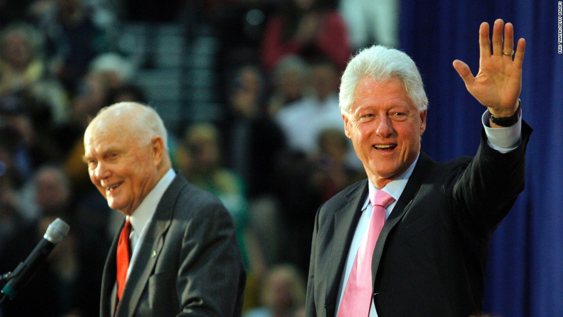 Glenn joins former President Bill Clinton in Marion, Ohio, during a campaign stop for Hillary Clinton during her 2008 presidential campaign