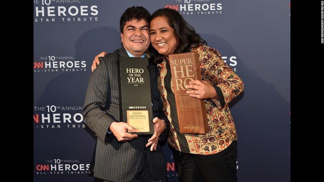 CNN Superhero and 2012 CNN Hero of the Year Pushpa Basnet, right, poses with 2016 CNN Hero of the Year Jeison Aristizábal after Sunday&#39;s &quot;CNN Heroes: An All-Star Tribute.&quot; 
