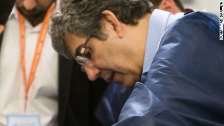 Training Syria's war surgeons