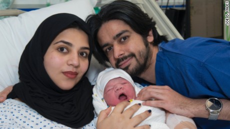 Woman is first to have baby with ovaries frozen in childhood