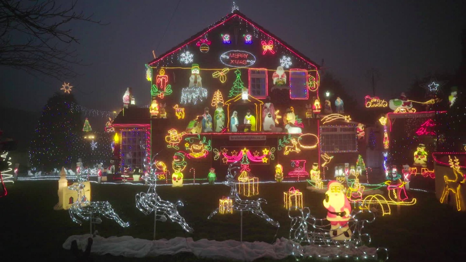 Christmas lights obsession - CNN Video