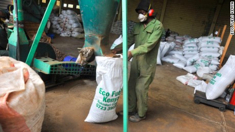 Producing fertilizer in EFK&#39;s factory in Nanyuki, Central Kenya. 