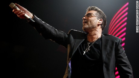SAN DIEGO - JUNE 17:  Singer George Michael performs at the Sports Arena on June 17, 2008 in San Diego, California.  (Photo by Kevin Winter/Getty Images)
