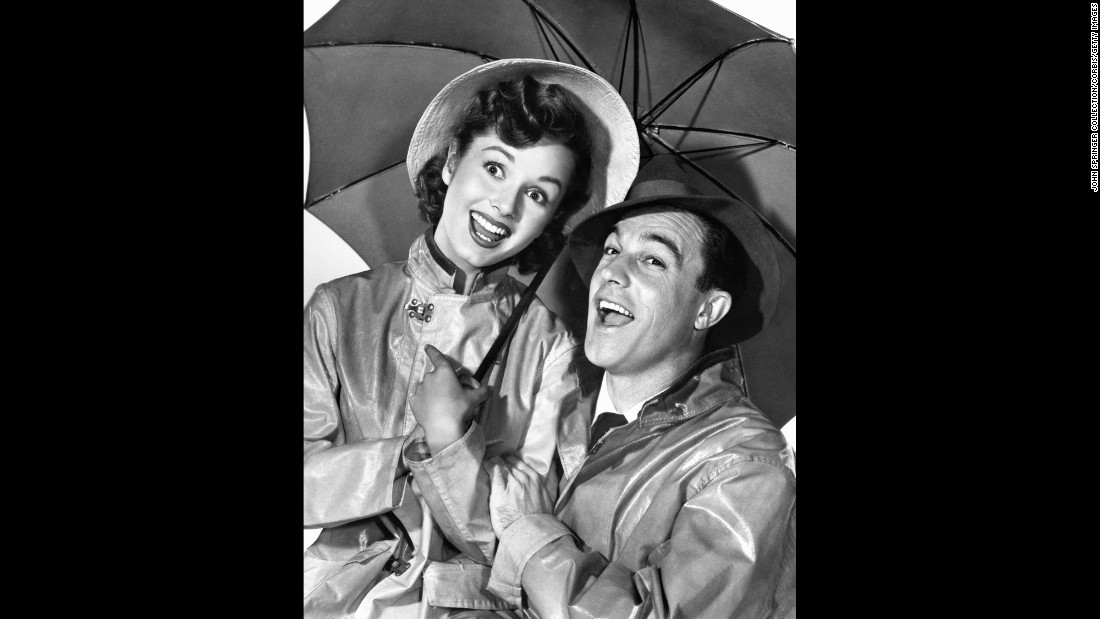 Reynolds starred with Gene Kelly in 1952&#39;s &quot;Singin&#39; in the Rain.&quot; When the movie started production, Reynolds didn&#39;t know how to dance and was taught by Kelly, also the choreographer of the film. 