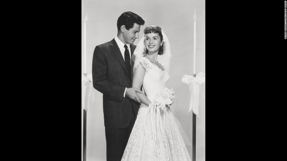 Debbie Reynolds and Eddie Fisher were married in 1955 and divorced in 1959.  The couple had two children: Carrie, born in 1956, and Todd, born in 1958. 