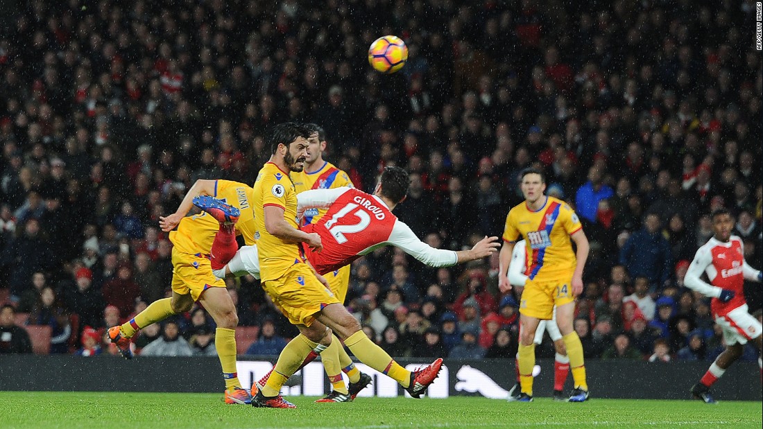 Giroud&#39;s acrobatic back heel came in the 17th minute of a 2-0 victory for Arsenal over Crystal Palace at the Emirates Stadium. 