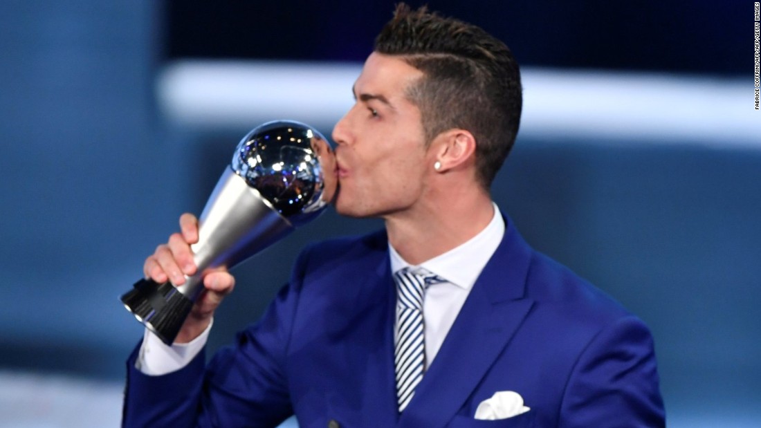 Cristiano Ronaldo Wins Best Fifa Men S Player 2016 Award Cnn