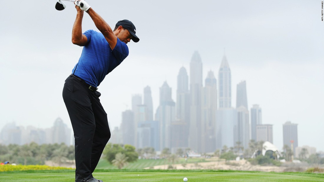 Woods carded a five-over par round of 77 on the opening day of the European Tour&#39;s Dubai Desert Classic Thursday.
