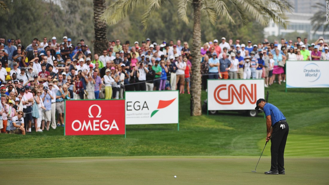 Woods&#39; once-legendary touch on the greens eluded him at the Emirates Golf Club. 