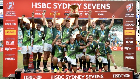 South Africa beat England to get revenge after defeat  in December&#39;s Cape Town final.