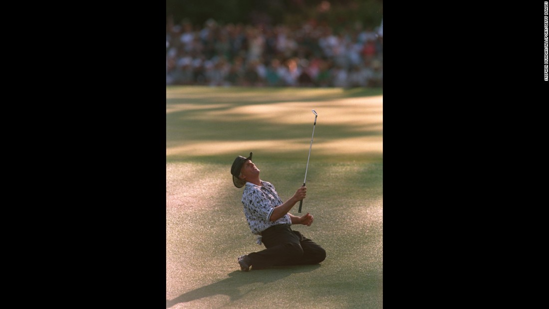 There&#39;s blowing a lead and there&#39;s BLOWING a lead. In 1996, heading into the final round of the Masters, Greg Norman seemed to have the title sewn up with a 6-stroke lead. Nay. Norman, seen here after missing a chip shot on No. 15, lost the tournament to Nick Faldo, who won by five strokes.