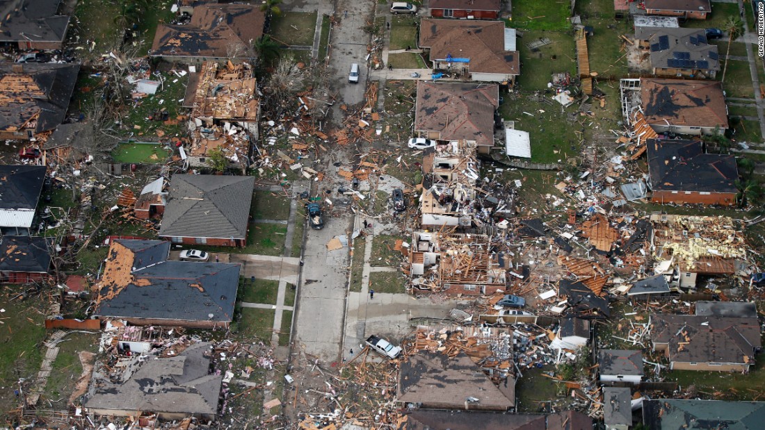 New Oleans: Tornado smashes neighborhood - CNN