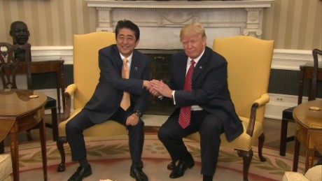 Trump&#39;s awkward handshakes with world leaders