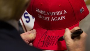 KEEP AMERICA GREAT AGAIN HAT 2020 DONALD TRUMP CAMPAIGN REPUBLICAN RED CAP 