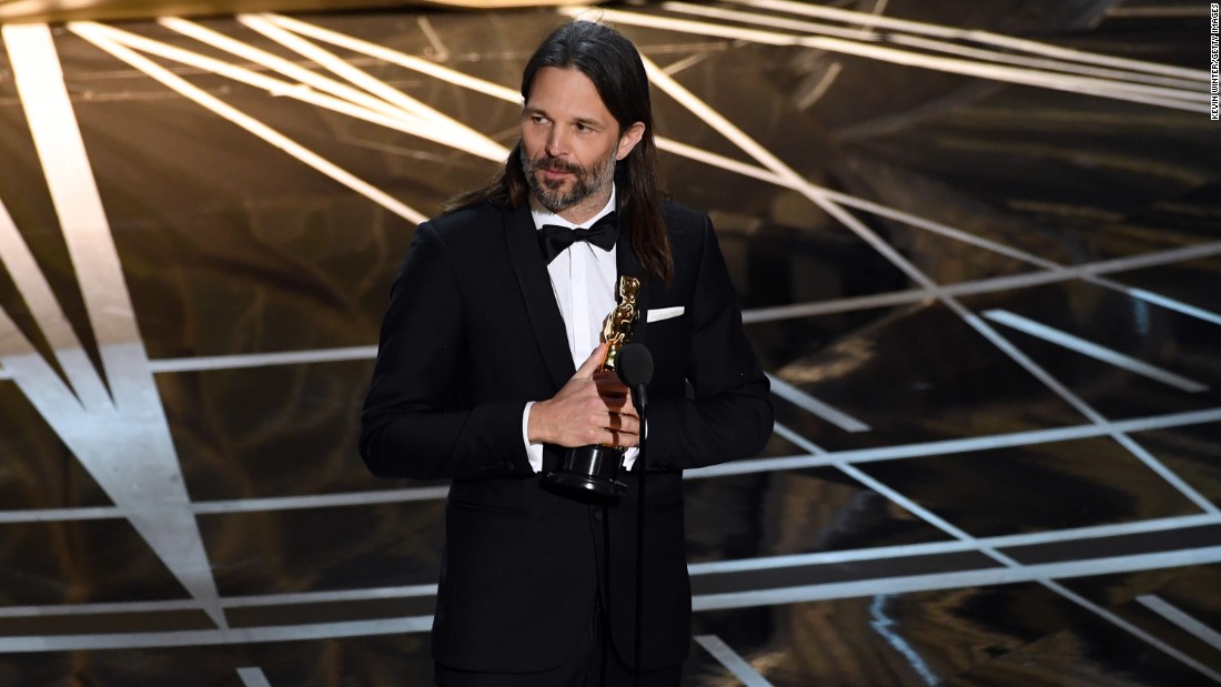 Linus Sandgren accepts the best cinematography Oscar for his work on &quot;La La Land.&quot;