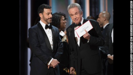 THE OSCARS(r) - The 89th Oscars(r)  broadcasts live on Oscar(r) SUNDAY, FEBRUARY 26, 2017, on the ABC Television Network. (Eddy Chen/ABC via Getty Images)
JIMMY KIMMEL, WARREN BEATTY