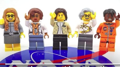 lego nasa women orig _00001229.jpg